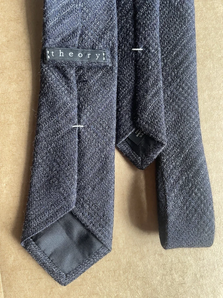 Corbata Theory seda/lana gris azul a cuadros a rayas hecha a mano en EE. UU. 2,5" X 57" delgada Foto 2 de 4