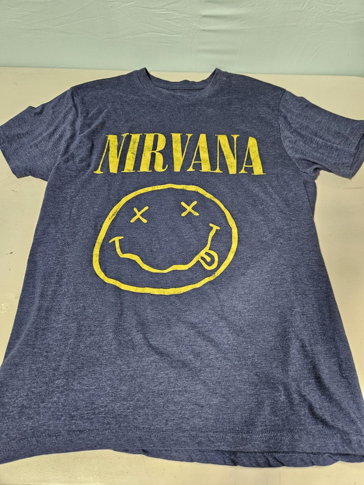 Nirvana Smiley Face Unisex T-Shirt Size L Grunge Band Tee