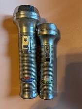 Vintage 1960s Rayovac Sportsman 2 D-cell metal flashlight USA Ribbed Silver Work