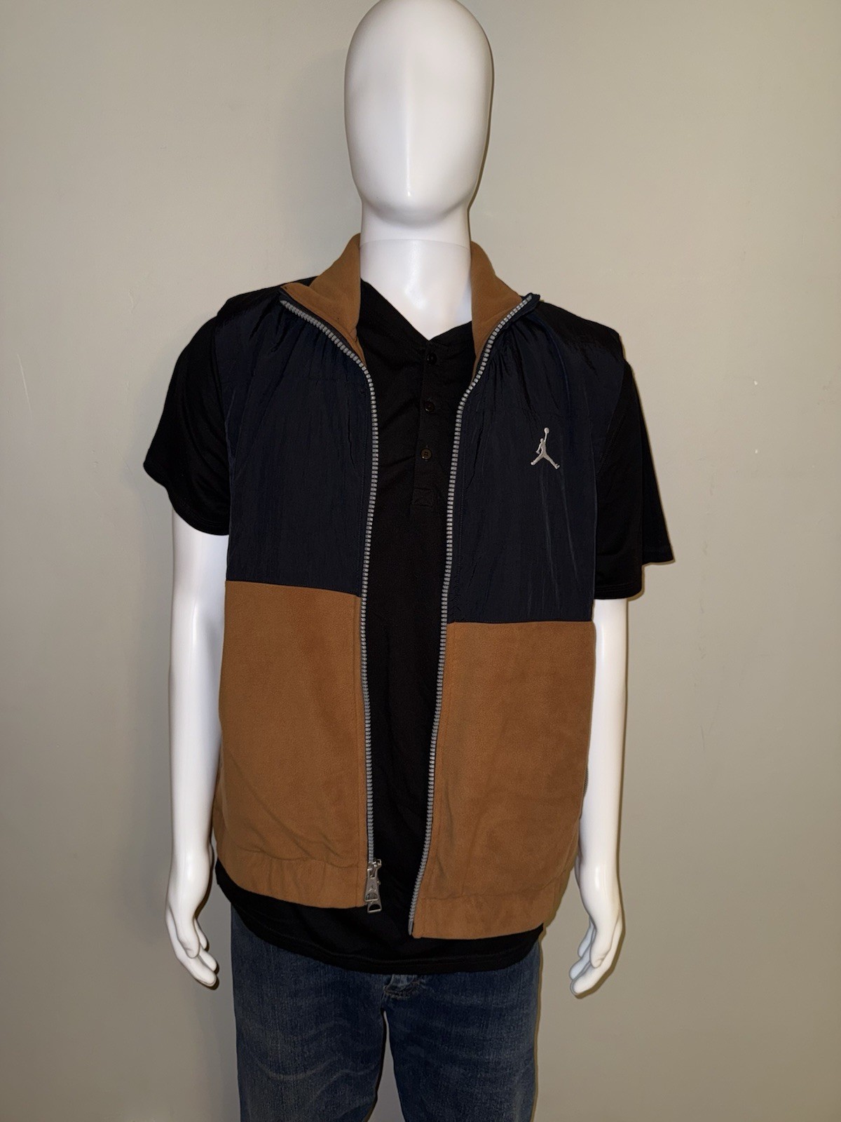 Nike Men’s Air Jordan Essentials Winter Vest (FD8628-281) Size Small