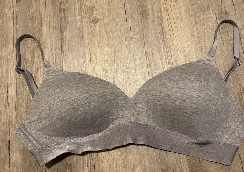 Victorias Secret 36D Wear Everywhere Wireless Push-up Bra Grey 