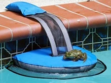 Swimming Pool Critter Saving Escape Ramp Frog Log Animal Saver Blue Froglog