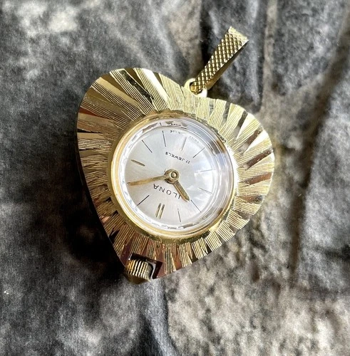 ✩ Vintage ILONA Swiss Made 70s necklace watch Gold Plated 17 Jewels