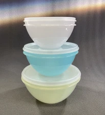 Vintage Tupperware Wonderlier Nesting Mixing Serving Bowls 3-Piece Set (NOS) USA