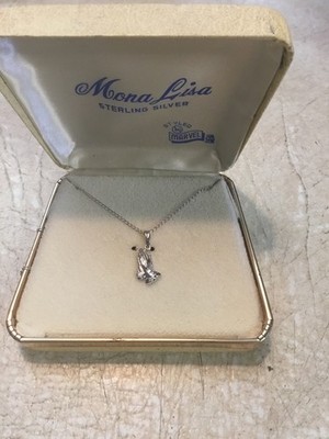 925 Silver Mona Lisa Necklace Vintage Praying Hand Engraved Pray On Back 18 