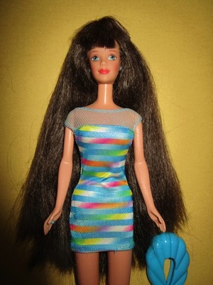 B-468) BRÜNETTE VINTAGE BARBIE MACKIE FACE MATTEL OHRRINGE+KLEID LABEL+SCHUHE