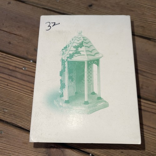 Vintage Department 56 Christmas Snow Village Gazebo Figurine #52652 - Picture 3 of 7