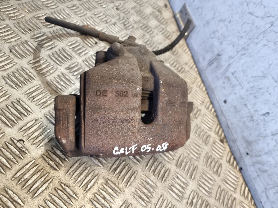PINZA DE FRENO DE GOLF VOLKSWAGEN DELANTERA DERECHA OSF D582W 2,0 L DIÉSEL MANUAL 2005 Foto 2 de 4