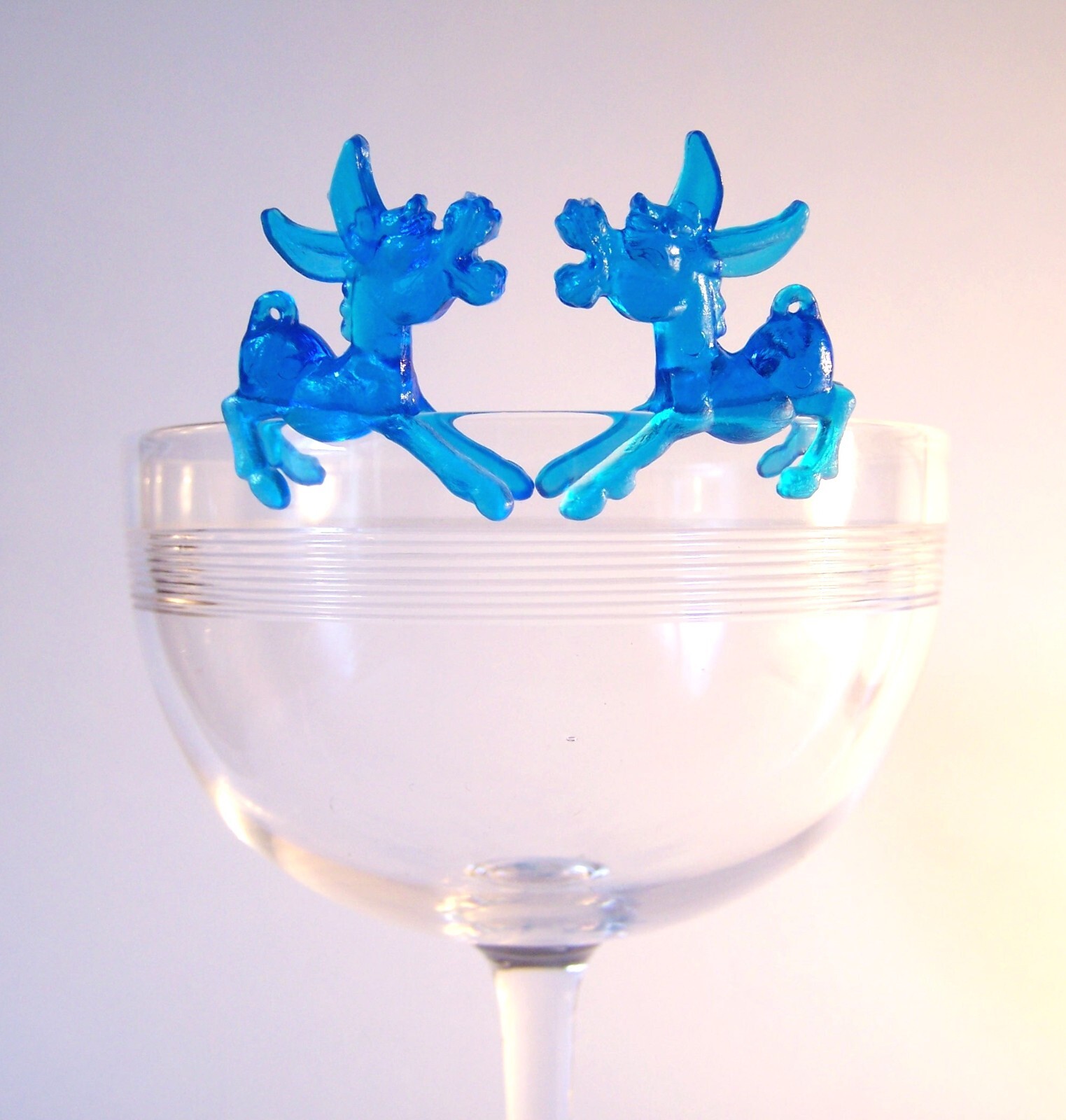 Set of 10 Retro Style Cocktail Wine Glass Raspberry Donkey Plastic Rim ...