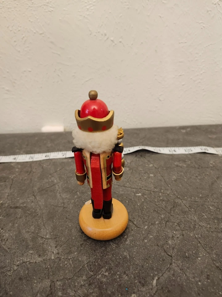 Steinbach Christmas and Winter  Nutcracker - Image 3 of 4