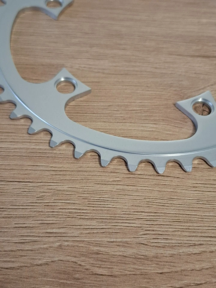 Retro Bicycle Parts NOS Stronglight Chainring - 45T 122BCD 5-Arm - Image 4 of 4