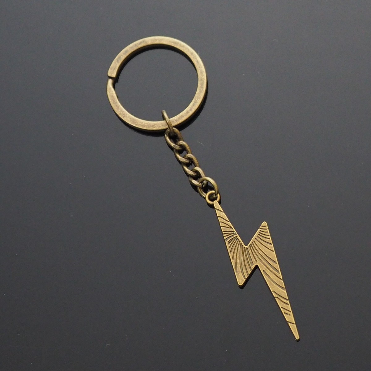 2x PCS Lot Bronze Lightning Bolt Electric Shock Pendant 2x PCS Lot Bronze Lightning Bolt Electric Shock Pendant