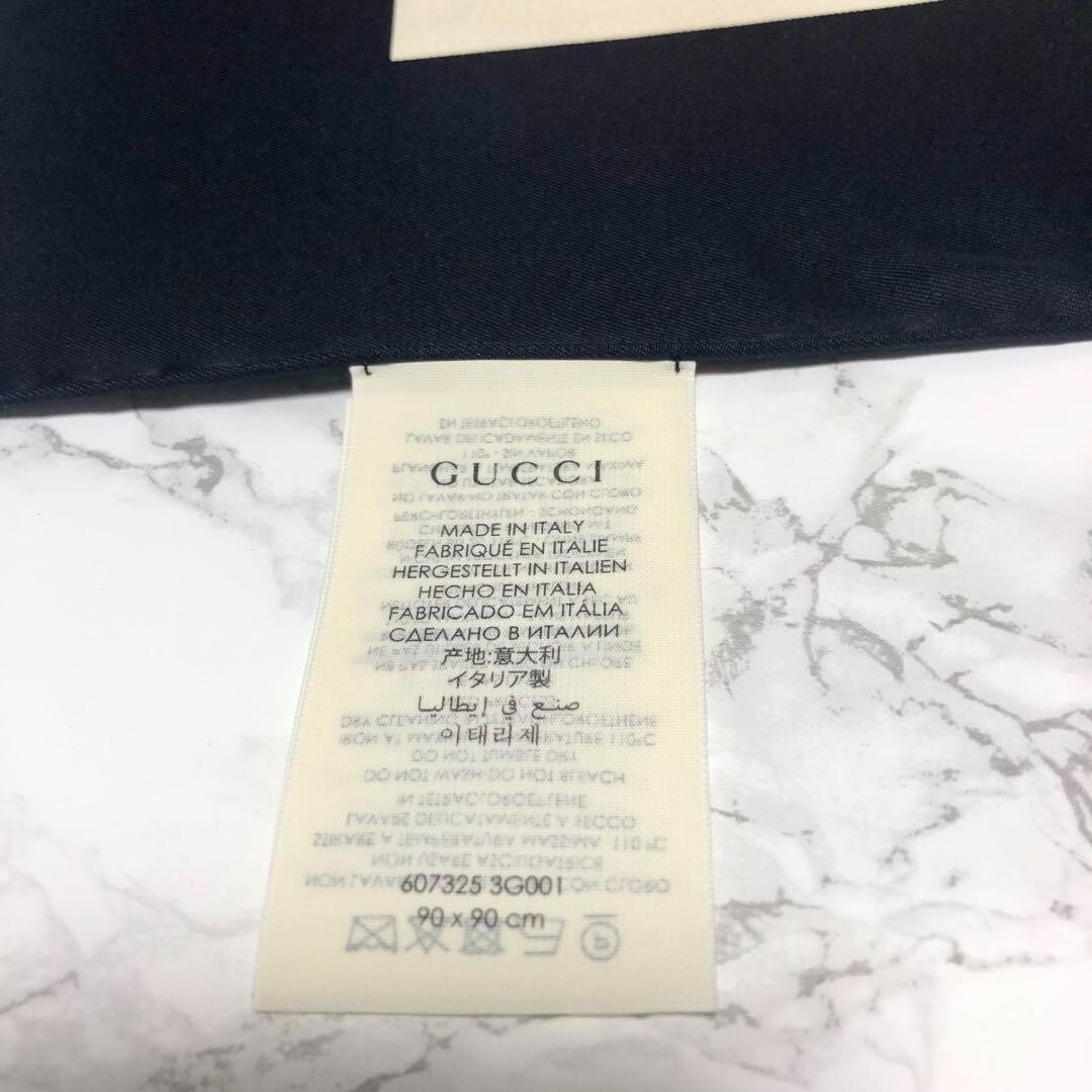 GUCCI エピローグコレクション　スカーフ　ディズニーコラボ GUCCI エピローグコレクション スカーフ ディズニーコラボ