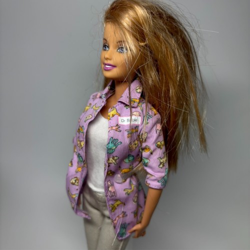 **READ**Barbie Pet Doctor doll Pets Mattel DOG AND CAT. NOT INCLUDED. HTF DOLL - Picture 12 of 19