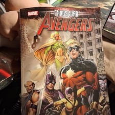 Marvel Chaos War: The Avengers Comic Book Vision Captain Marvel Yellowjacket