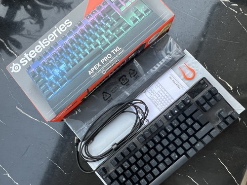 SteelSeries Apex Pro TKL Gaming-Tastatur, verkabelt,
