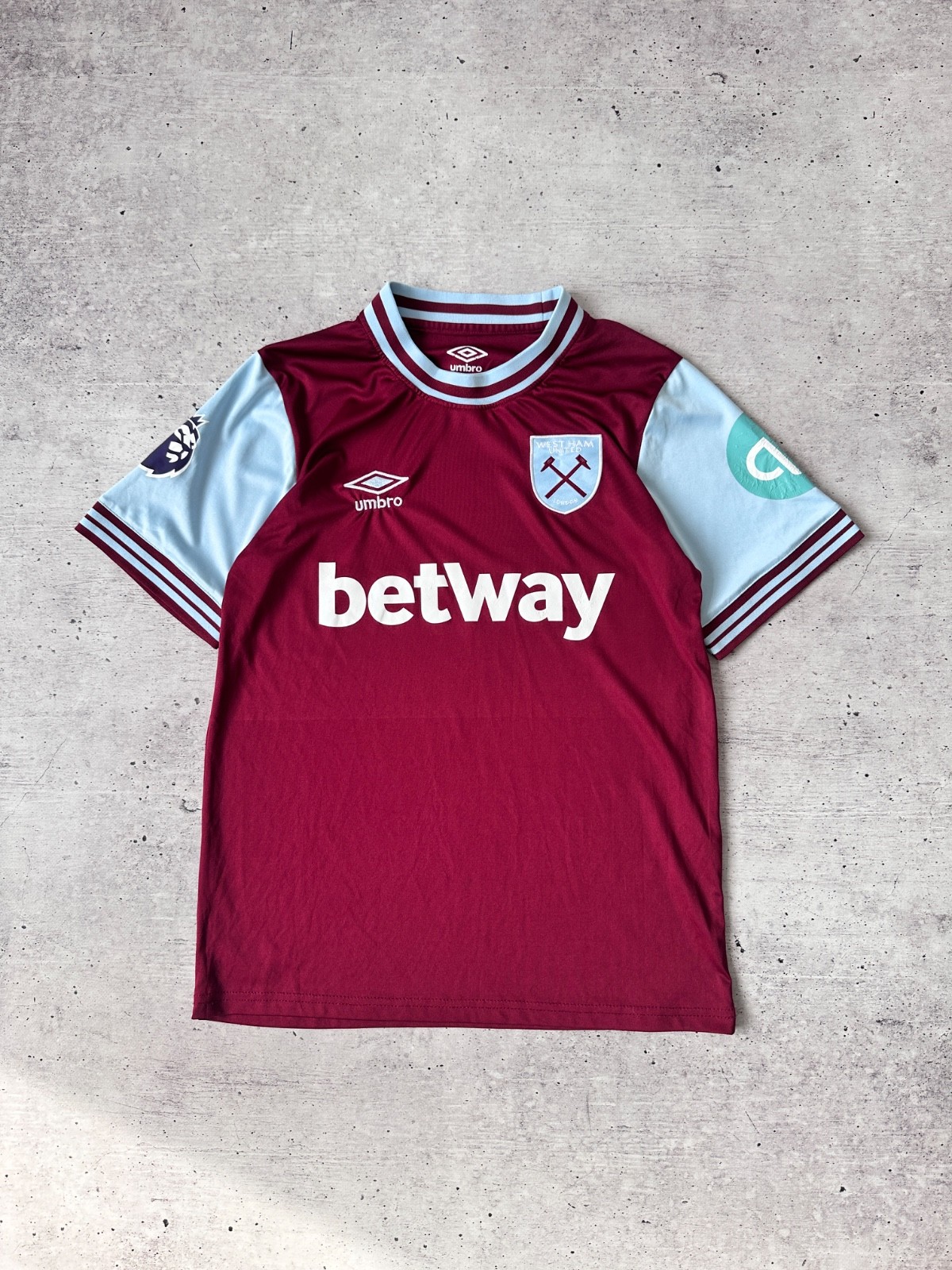 Umbro West Ham United Home Jersey With Premier League Patches Size S Gents