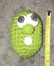 Larry the Cucumber Plush Unique Yarn VeggieTales Stuffie ADORABLE LarryBoy 5.5"