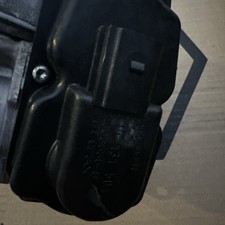 EGR VALVE GOLF MK5 BMN 2.0 tdi 