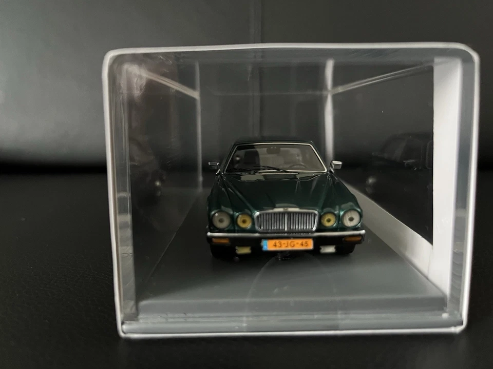 NEO Jaguar XJ SIII 4.2 green grün met. 1:43 OVP - Bild 3 von 3