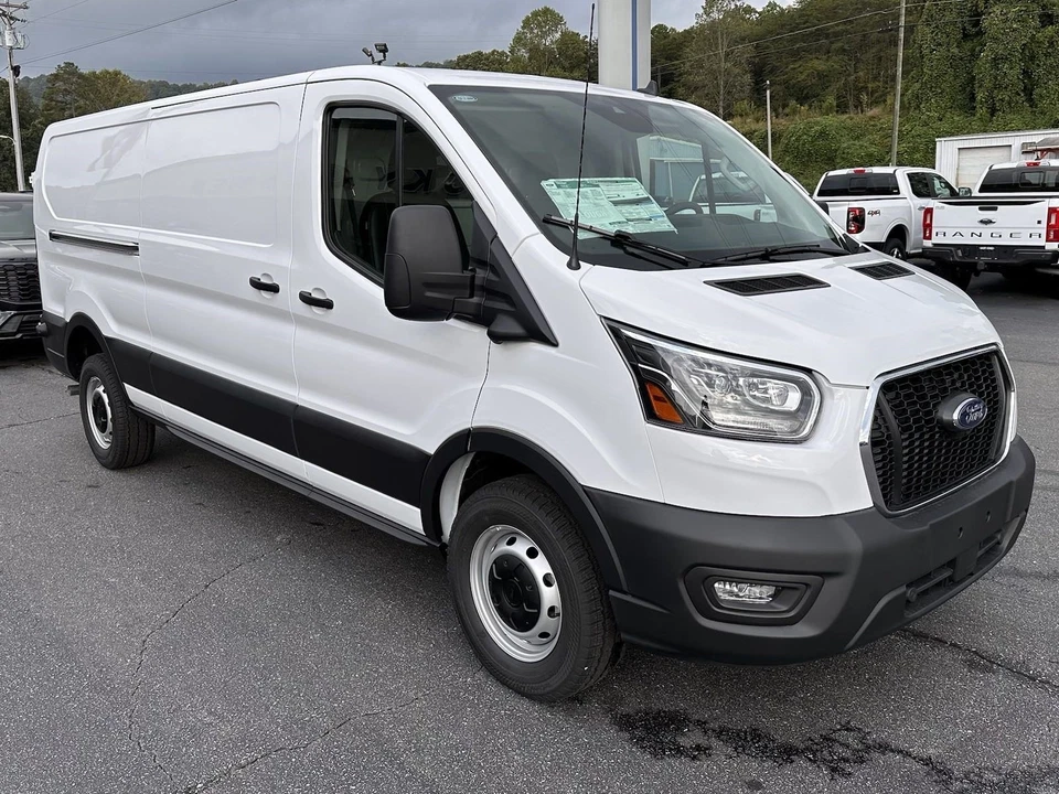 Van de carga Ford Transit LR XL 2024 - Imagem 4 de 4