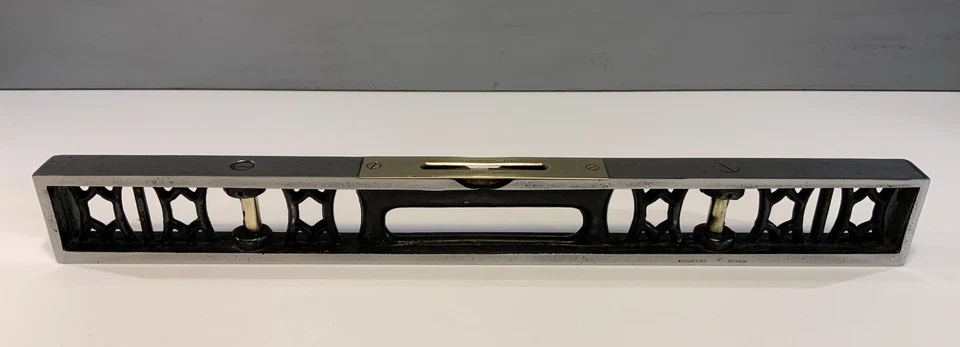 VINTAGE GLASS DEVELOPMENTS LTD CAST IRON ENGINEERS 18” INCH SPIRIT LEVEL - Image 3 of 4