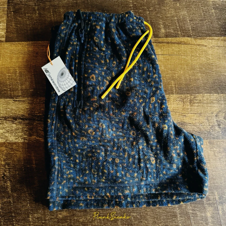 🟡⚫️Corto polar estampado Aime Leon Dore x New Balance Rainier|2023|M|Patrón geográfico Foto 3 de 4