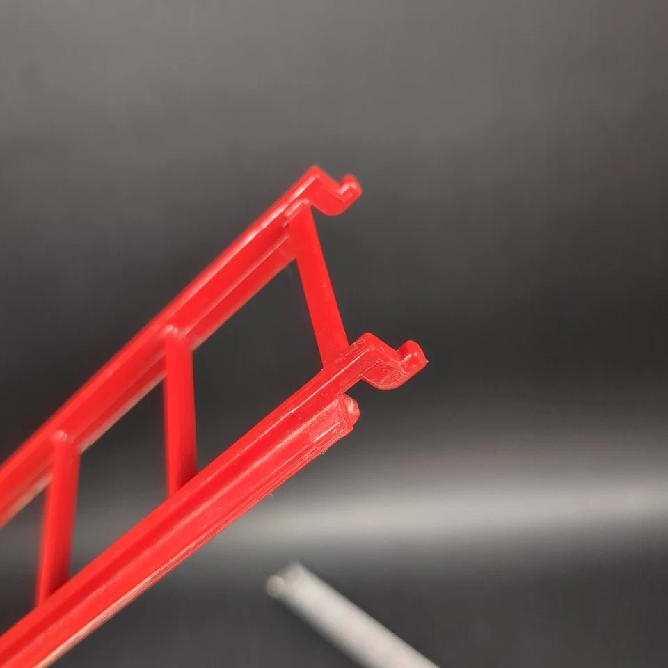 Tonka Ladder 16 Rung Fire Truck Red Plastic 2960 19" - Image 4 of 4