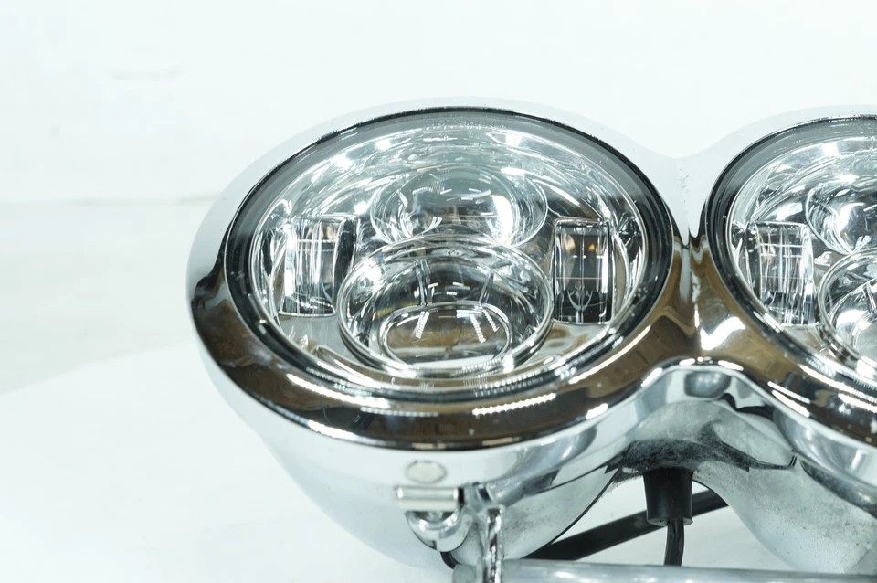 Harley Dyna Fat Bob 2013 FXDF fabricante de equipos originales doble faro luz LED 69798-08 Foto 2 de 4