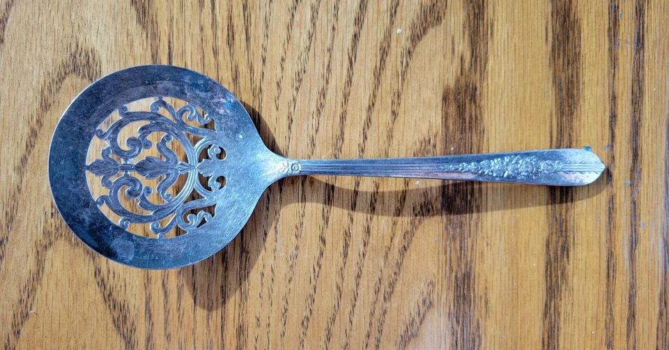 CONJUNTO VINTAGE DE 3 COLHERES DE PRATA PARA SERVIR CONCHAS ONEIDA, PURITAN E NOBREZA - Imagem 3 de 4