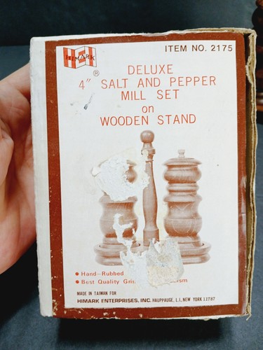 Vtg Himark Pepper Grinder/Salt Shaker Set with Stand=Never used/open box=4" tall - Picture 2 of 13