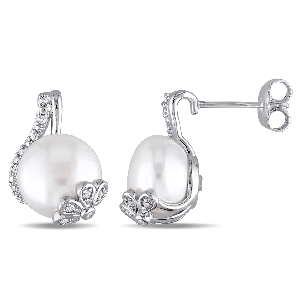 Aretes Amour de plata de ley con perlas blancas y diamantes TDW de 1/10 quilates