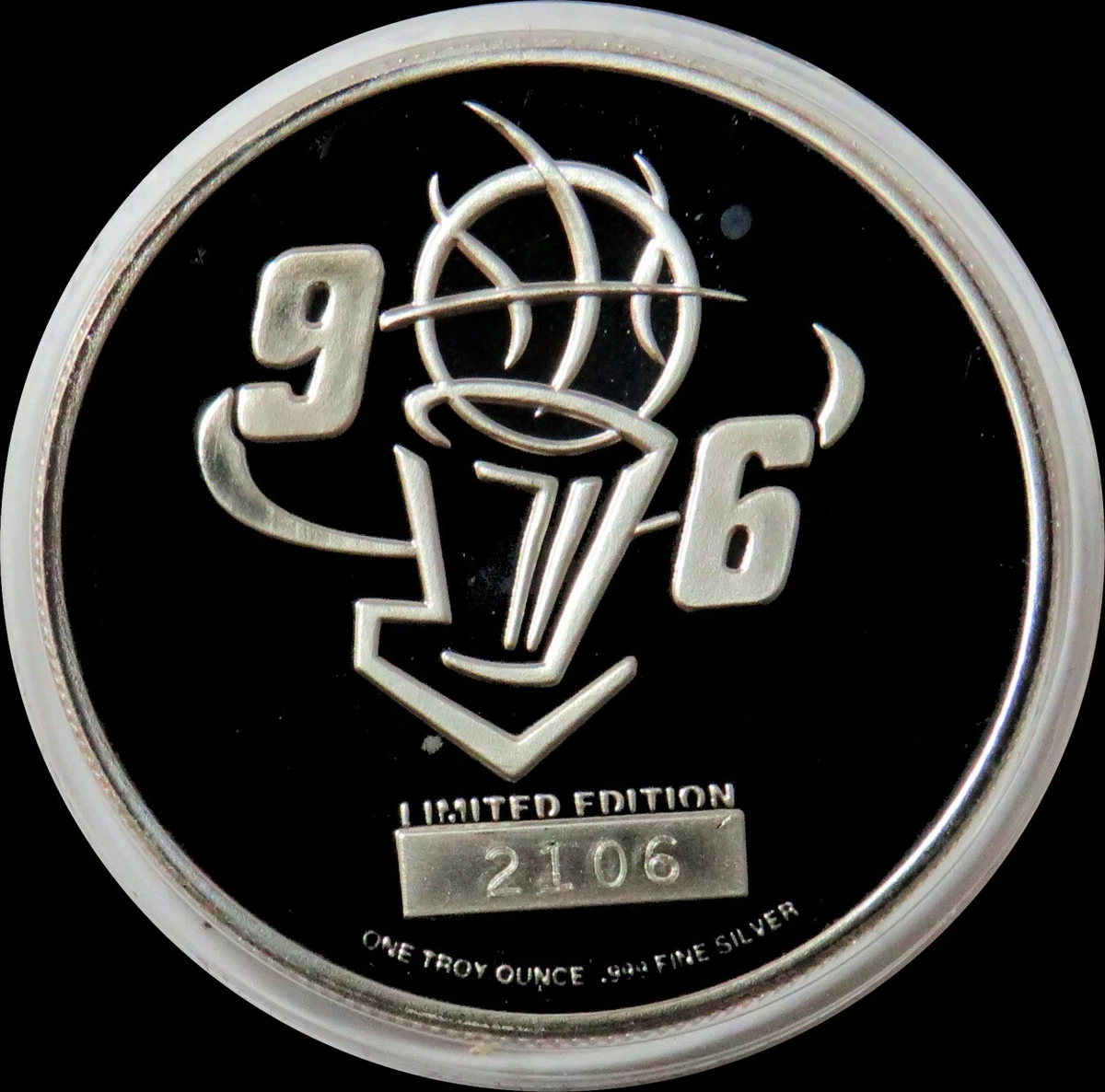 1996 CHICAGO BULLS 1 OZ SILVER OFFICAL NBA CHAMPIONS PROOF ROUND