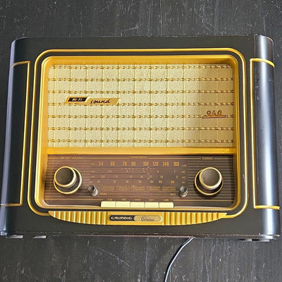 Grundig Classic 960 Table Radio w/ AM/FM Shortwave AUX Input