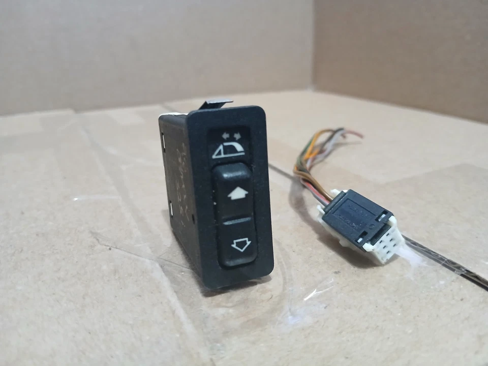 Interruptor de alimentación superior convertible BMW 325i 1994-2000 OEM con enchufe Foto 2 de 4