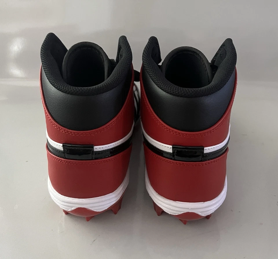 Air Jordan1 Mid TD 'Bred Toe 足球夹板红色黑色专利 FJ6805-601 尺码 11 — 第 4/4 张图片