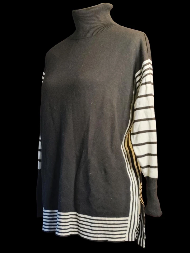 Suéter para mujer Cato de cuello alto a rayas blancas y negras Foto 4 de 4