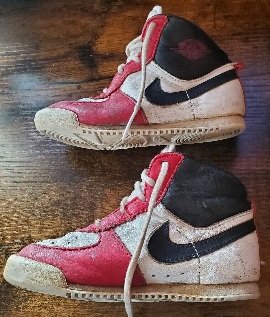 Nike Air Jordan Chicago 1985年　Baby Vintage 1985 Nike Air Jordan 1 Chicago Toddler Size 2 Baby