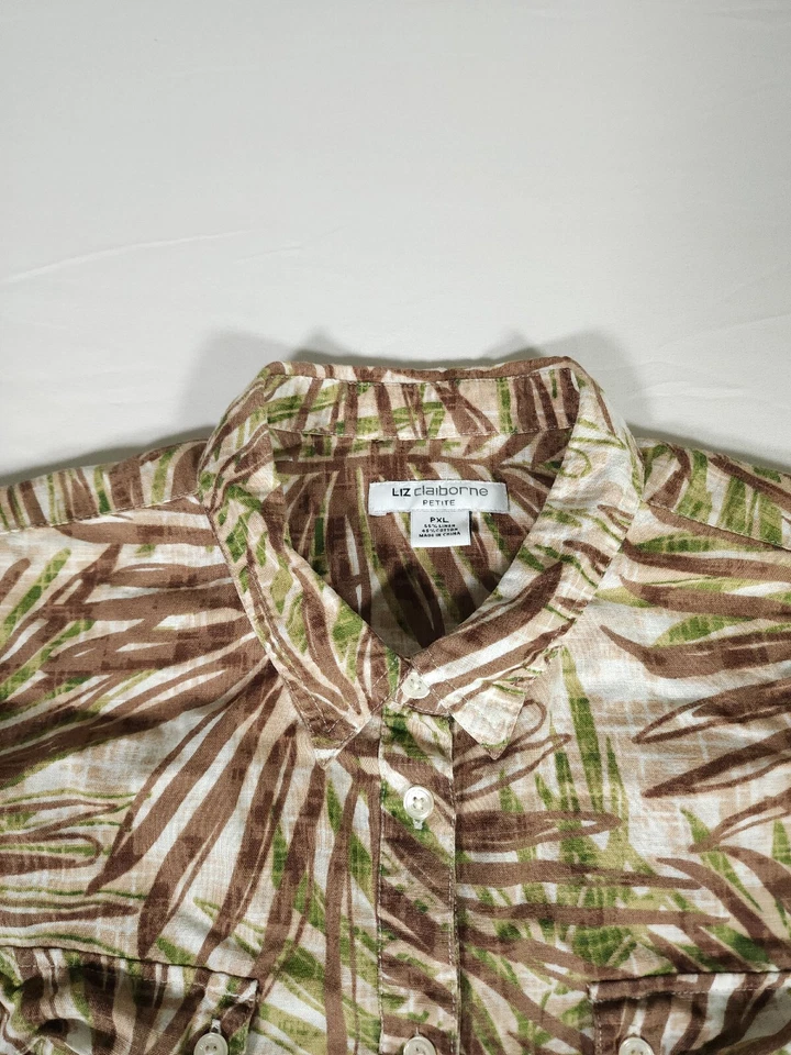 Liz Claiborne Petite Button Up Shirt Adult PXL Florial Short Sleeve Womens - Image 3 of 4
