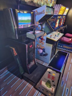 VIPER ARCADE MACHINE by LELAND 1988 (Excellent Condition) *RARE*