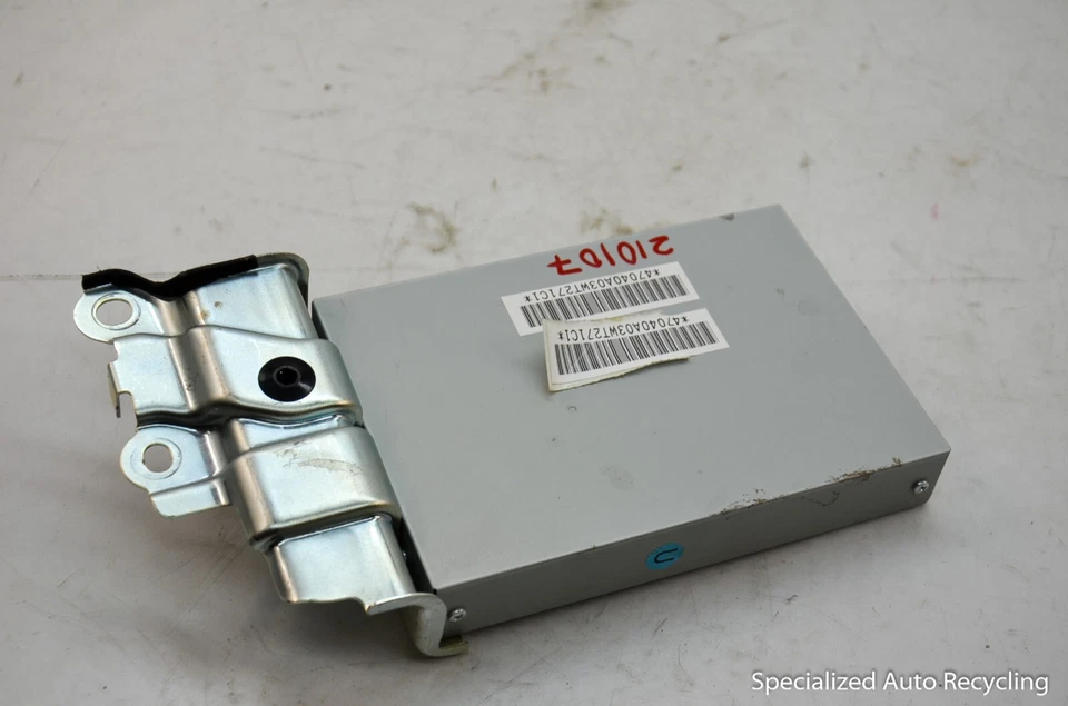 Unidad de módulo de control receptor de satélite Toyota Prius 2011 #86200-47040 Foto 3 de 4