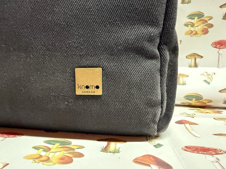 KNOMO Falmouth Mochila Portátil Lona Cuero Borde Solapa Cierre Negro para 17"" Foto 3 de 4