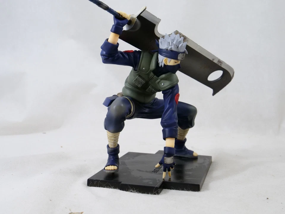 MEGAHOUSE JAPÓN HATAKE KAKASHI Figura Naruto Resina 20 Cm - Imagen 2 de 4