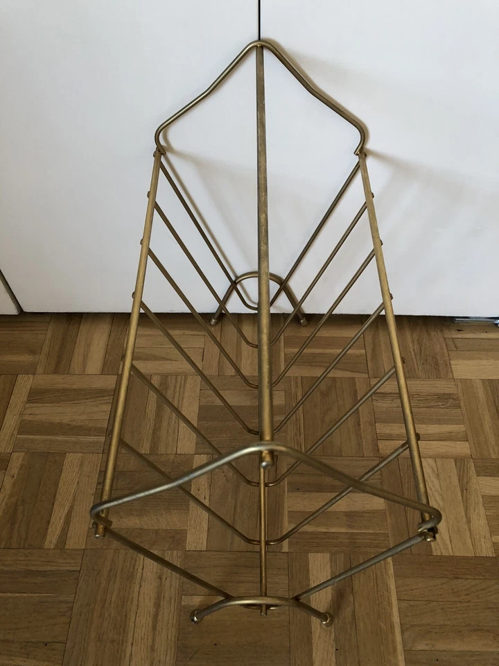 Porte-revues en métal doré Design Années 1960-70 . - Photo 4/4