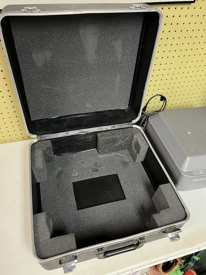 Sharp XV-P15U LCD Projector Sharpvision Movie Projector Home Theater *tested - Image 3 of 4