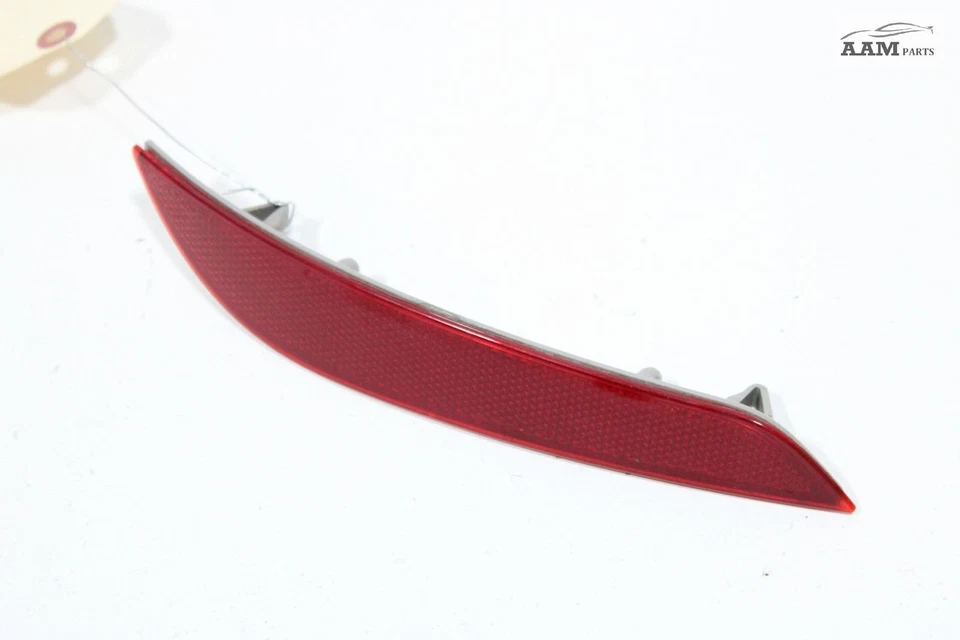 2016-2019 CHEVROLET CRUZE REAR BUMPER RIGHT SIDE REFLECTOR MARKER LIGHT OEM - Image 2 of 4