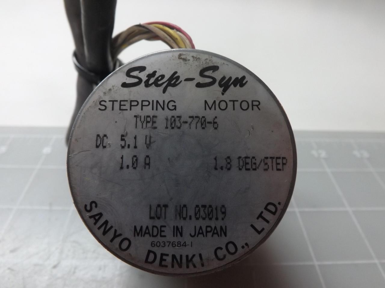 SANYO DENKI STEP-SYN 103-770-6 STEPPING MOTOR T50349