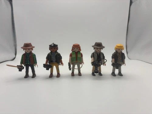 5x Vintage Playmobil Explorer/ photographer figures with accessories