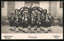 Postcard Munich, city. Orphanage, crown group at the shepherd's dance 1920/21