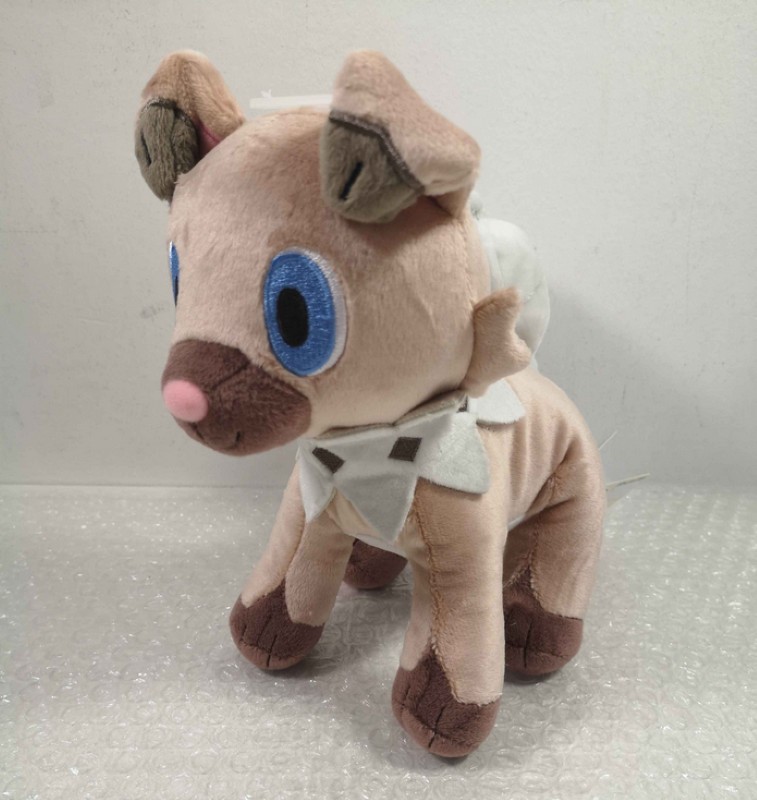 Peluche Rocabot All Star Collection Pokémon détails brodés premium